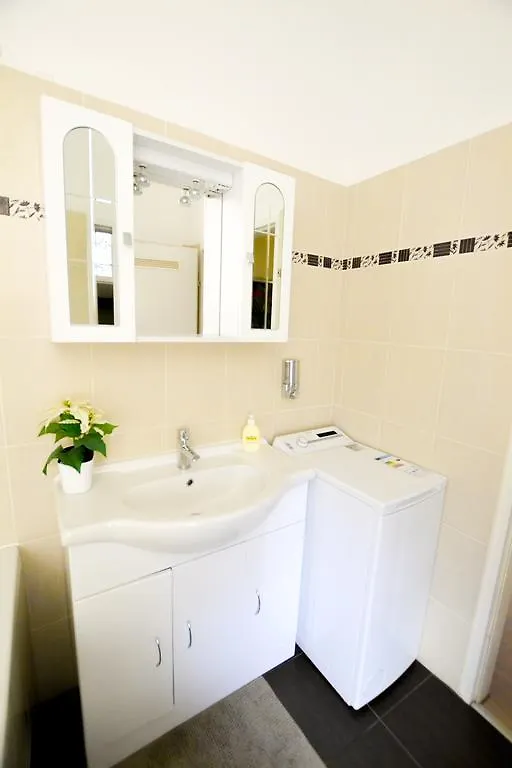 Mariahilfer Apartments Vienna